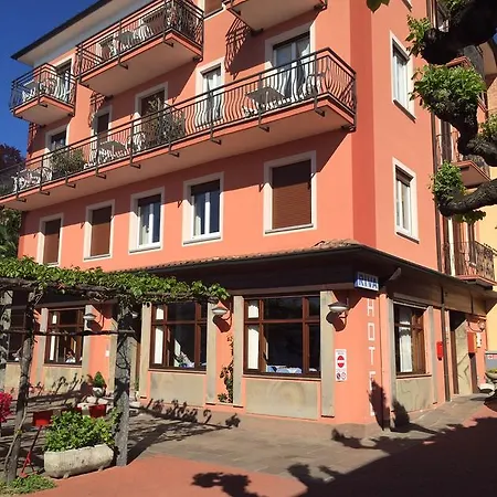 Riva 3*