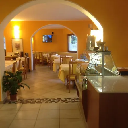 Riva Hotel