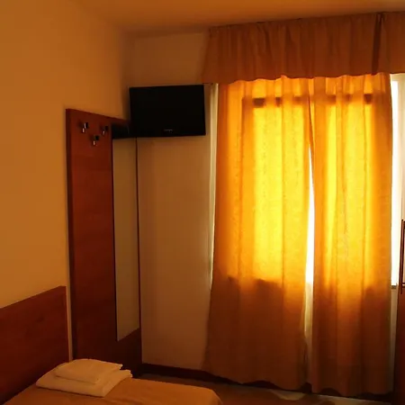 Riva Hotel