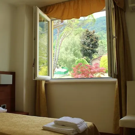 Riva Hotel 3*